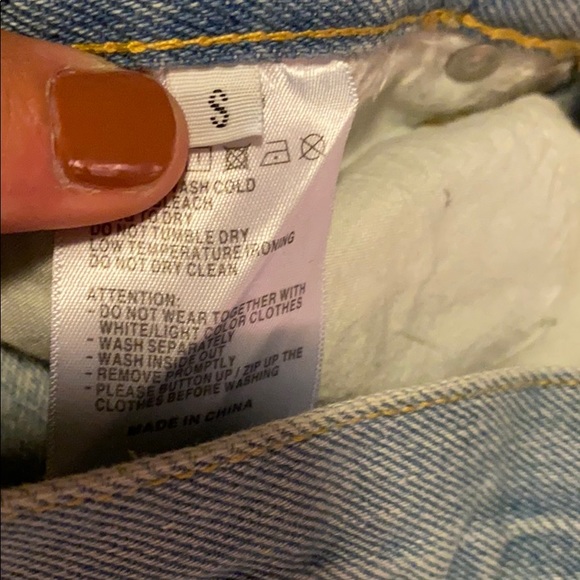 Brandy Melville Distressed Boyfriend Jean Size S - Picture 4 of 9